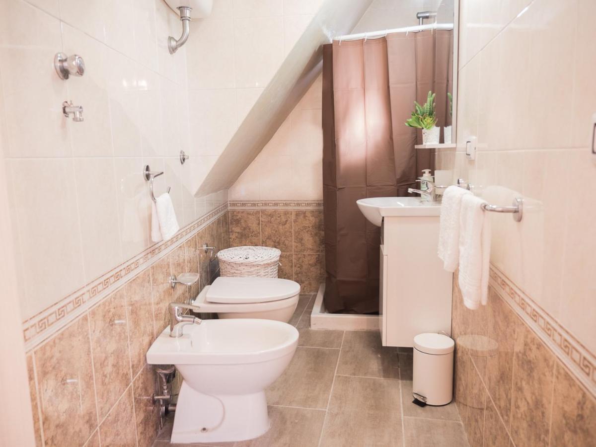Ferienwohnung Chiaia Premium Flat, Naples Center, Near Seaside Exterior foto